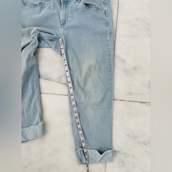 J. Jill Jeans Authentic Fit Light Wash Crop Cuff Hem Mid Rise Womens 8 Classic - Picture 6 of 8